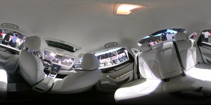 沉浸式展示技术如何赋能汽车全景导览实现高效转化